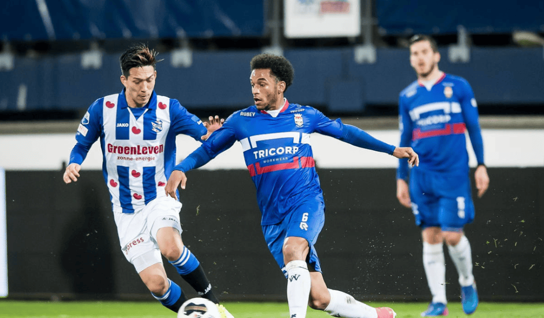 突造犯规 突造犯规